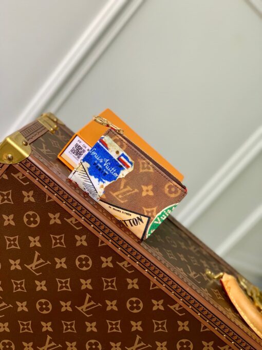 LV Lisa Wallet M82383