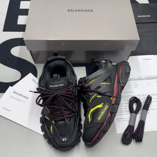 Balenciaga Track Black Bordeaux