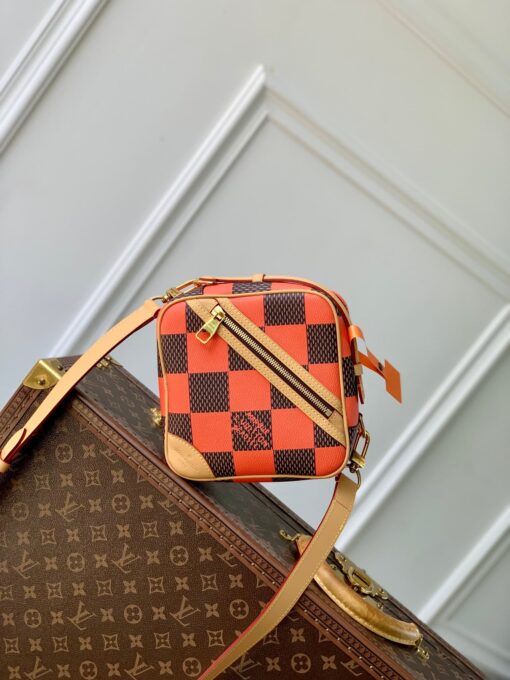 LV Chess Messenger Orange