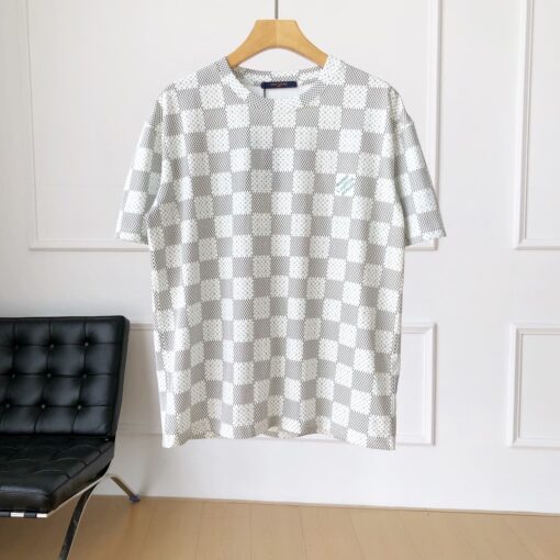 Louis Vuitton T-Shirt (Men's)