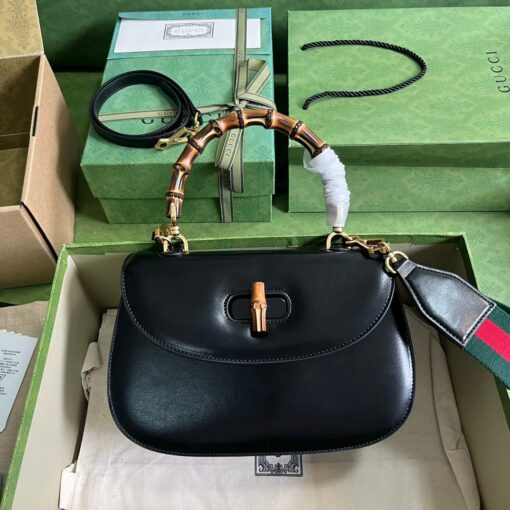 Gucci Shoulder Bag Black 672206