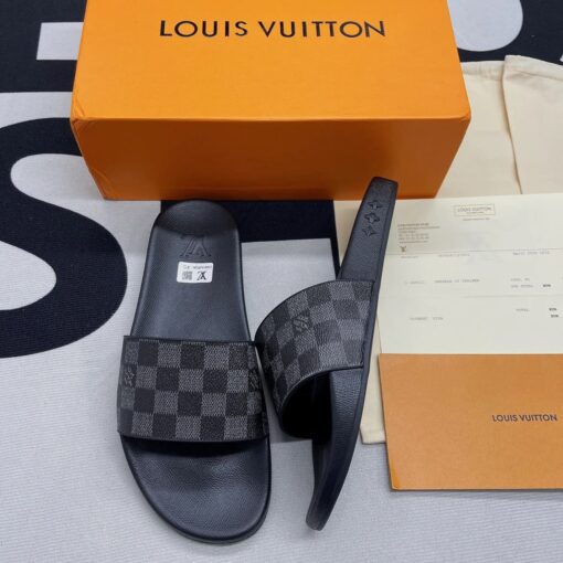 LV Waterfront Mule 1A9 Slide (Men's)