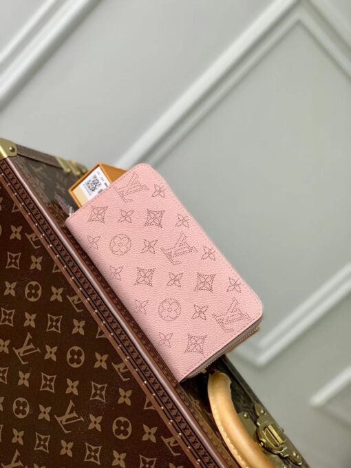 LV Zippy Wallet Magnolia