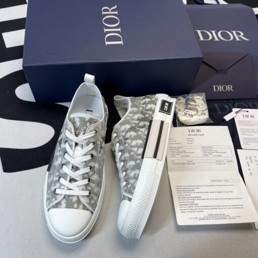 Dior B23 Low-Top White and Black Oblique Canvas