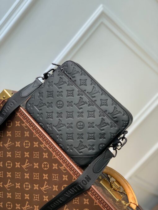 LV Trio Messenger Black