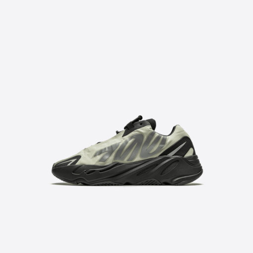 Yeezy 700 MNVN Bone