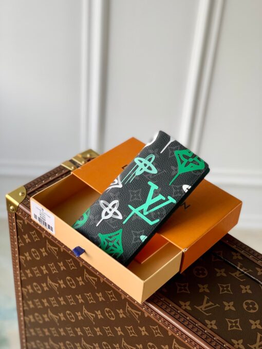 LV Brazza Wallet Green