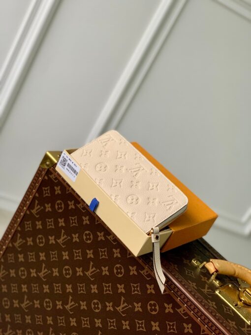 LV Zippy Wallet Creme