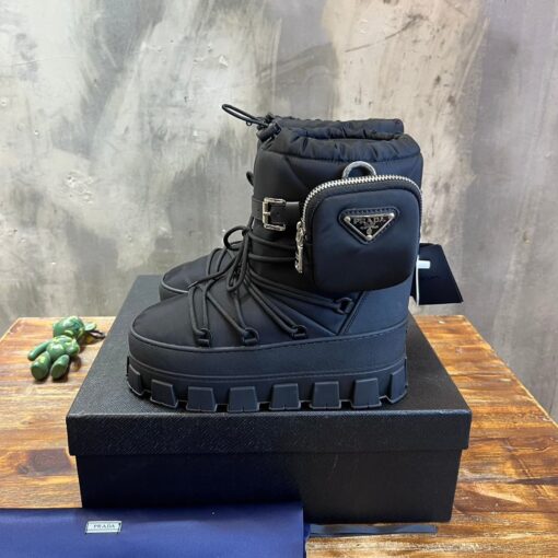 Prada Wmns Ski Boot Pounch Black