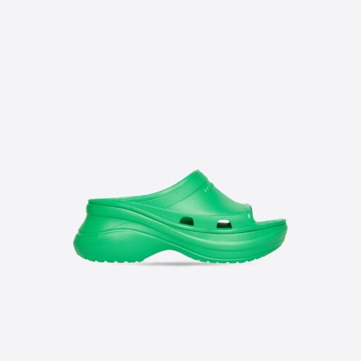 Pool Crocs Slide Sandal in Green